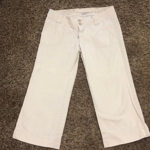 Abercrombie & Fitch Capri Cream, size 6